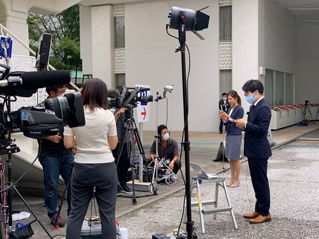 菅义伟击败另外两名候选人 当选新一任自民党总裁(图3)