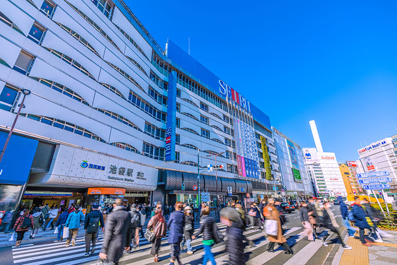 池袋駅前（写真／PIXTA）